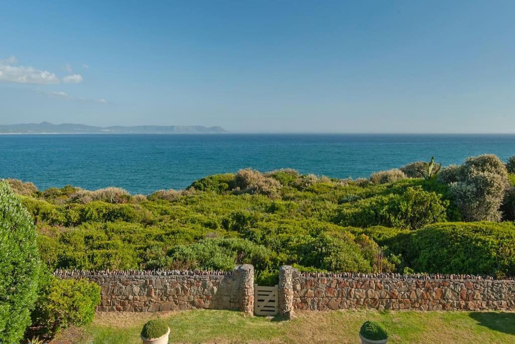 Wild Waters At Kraal Rock On The Cliffs In Hermanus Villa ภายนอก รูปภาพ